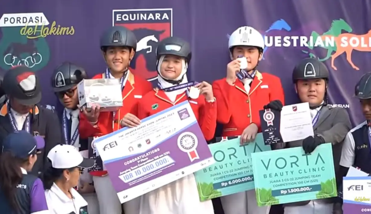 Dalam kompetisi berkuda, Aisha juga telah banyak memenangkan lomba. Misalnya saja menang dalam perlombaan berkuda untuk Show Jumping 95cm U18, Show Jumping 90cm U18, dan masih banyak lagi. [Youtube/deHakims channel]
