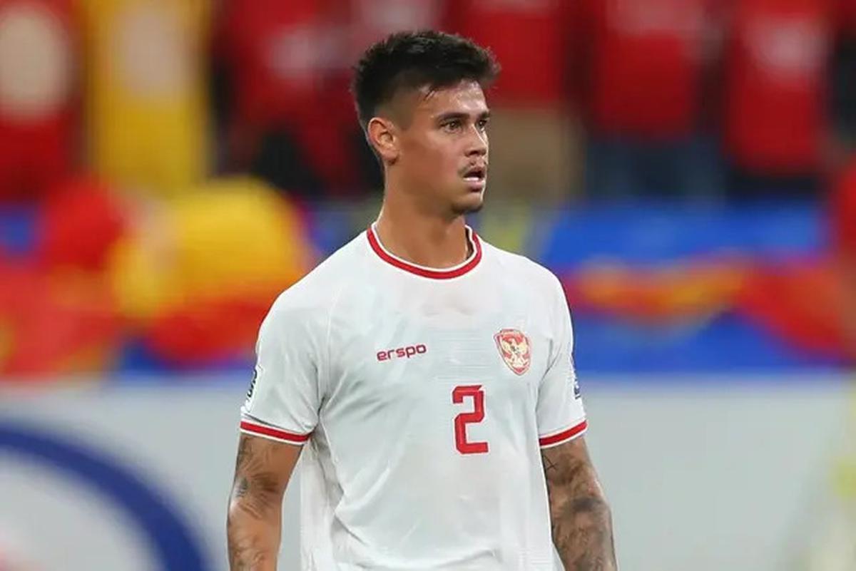 Mees Hilgers Menghilang di Pembukaan Eredivisie 2025/2026, OTW Pindah ke Klub Baru?