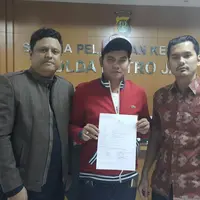 Indra Bekti usai melapor ke Polda Metro Jaya. (Foto; Indra Bekti)