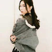Isyana Sarasvati mengunggah foto jadul kala SMA di Twitter. Warganet gempar. (Foto: Instagram @isyanasarasvati)