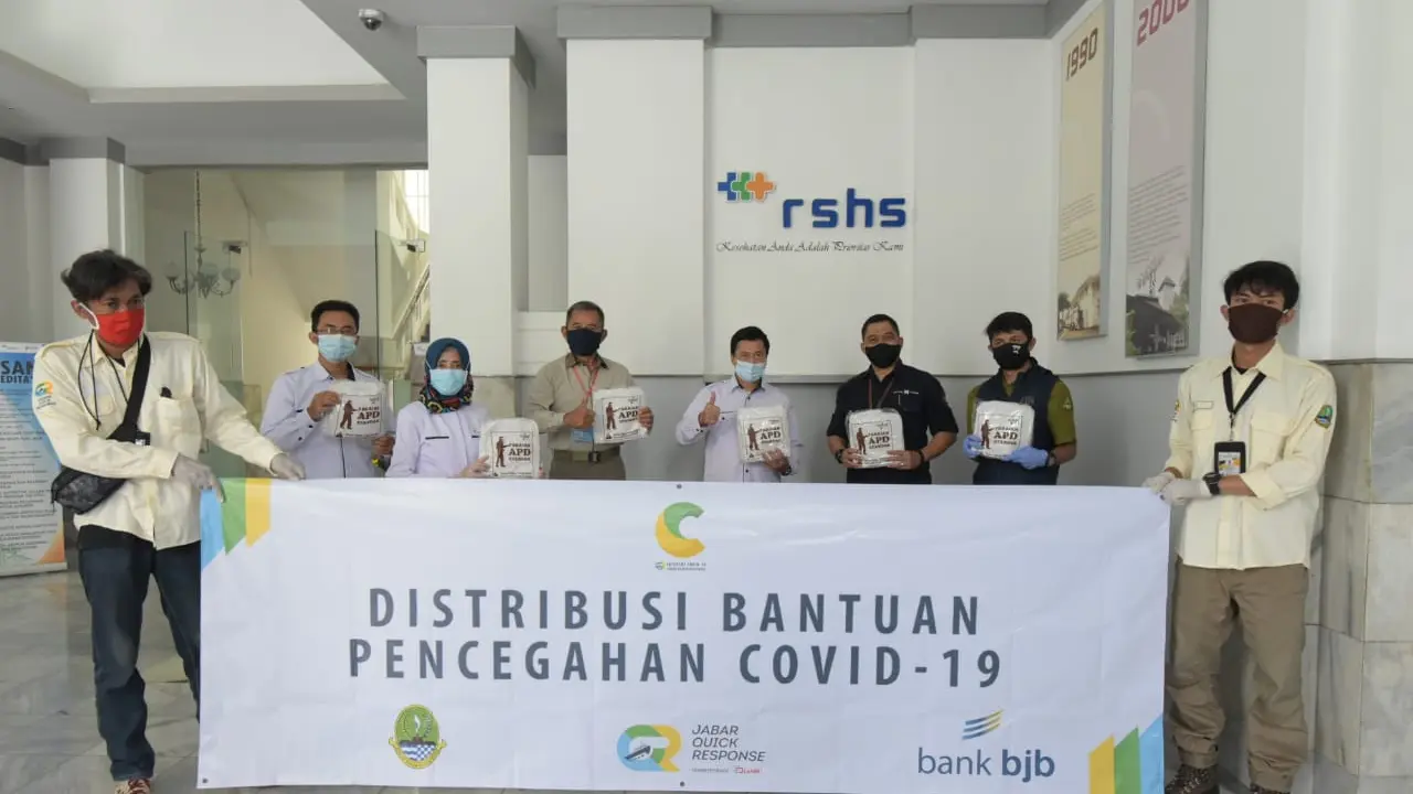 Pemda Jabar Salurkan APD ke RSHS