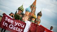 Pemerintah Qatar tetap menyediakan minuman beralkohol dan memperbolehkan suporter yang merupakan kaum LGBT untuk menyaksikan Piala Dunia 2022. (AFP/Jamel Samad)