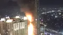 Belum diketahui apa penyebab kebakaran yang melanda Gedung Neo Soho tersebut, Jakarta Barat, Rabu (9/11). (Istimewa)