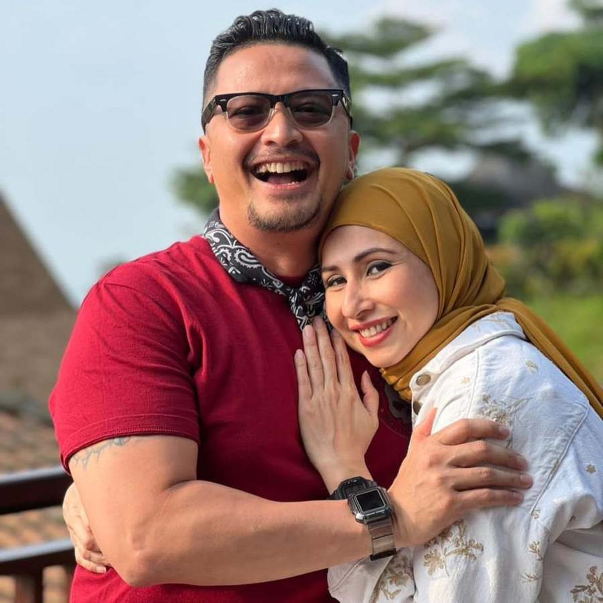 13 Tahun Menikah, Ini 7 Potret Kemesraan Ferry Maryadi dan Deswita Maharani - Dulu Menikah di Hadapan Ibunda yang sedang Sakit Parah