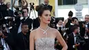 Kecantikan Alessandra Ambrosio pun belum pudar, bentuk tubuhnya pun masih prima. (AFP/Bintang.com)
