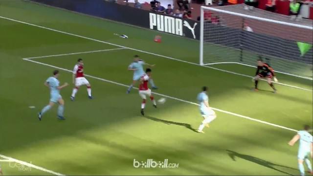 Berita video highlights Arsenal vs Burnley pada laga pekan ke-37 Premier League 2017-2018. Arsenal menang 5 gol tanpa balas.