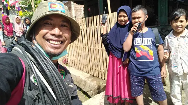 Anak-anak dan keluarga di dataran tinggi Sumbawa sangat terbantu dengan HT (foto: RAPI Sumbawa)