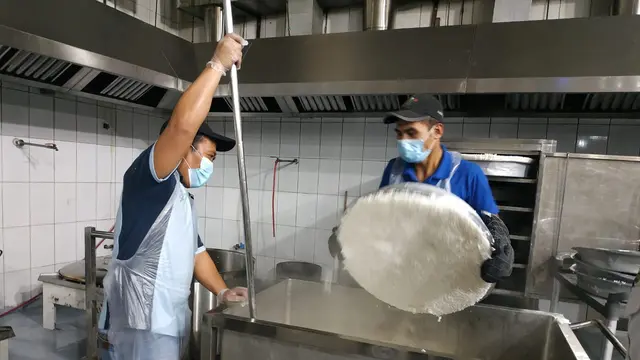 Dapur Katering Jemaah Haji Indonesia. Liputan6.com/Nurmayanti