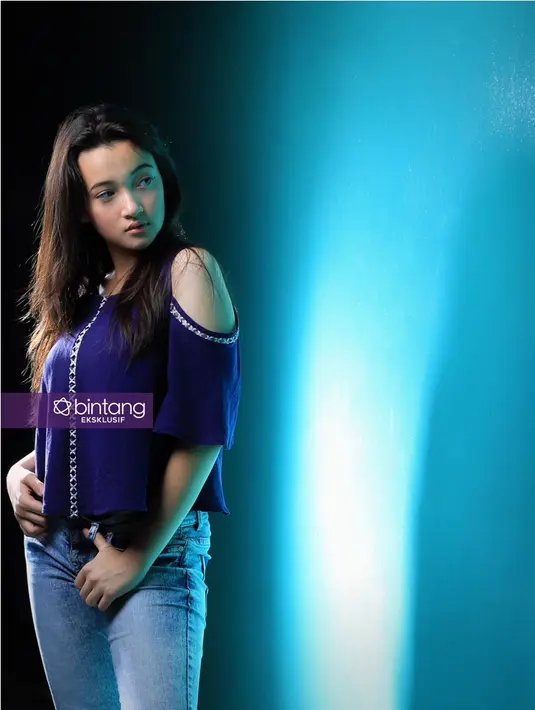 Bahkan, pada tahun 2017 ini, Megan Domani terlibat dalam lima judul sinetron produksi Sinemart. Sebut saja Anak Sekolahan, Mawar dan Melati, Putri Titipan Tuhan, Jodoh yang Tertukar dan Anak Masjid. (Adrian Putra/Bintang.com)