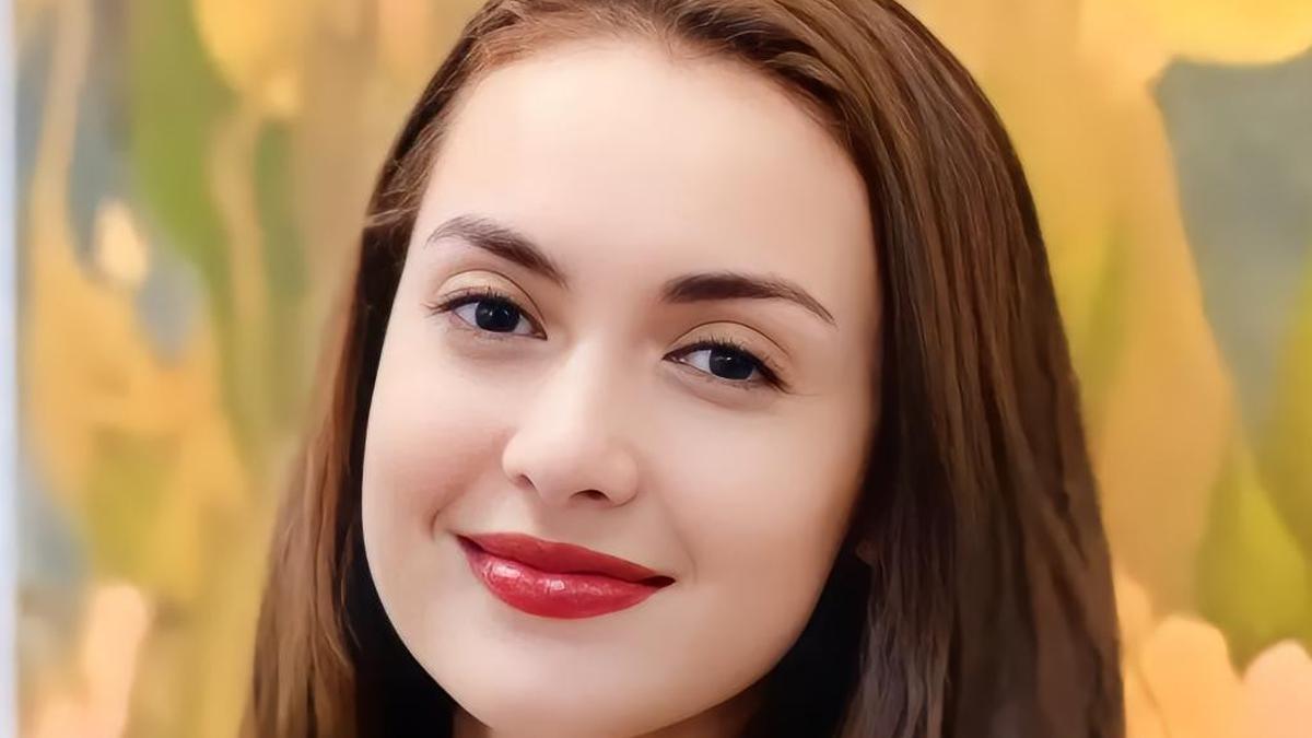 5 Foto Rianti Cartwright yang Awet Muda, Pesonanya Tetap Bersinar di Usia 40 Tahun