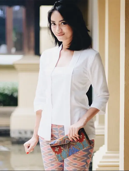 Kabar bahagia datang dari Ayudia Bing Slamet dan Muhammad Pradana Budiarto. (Via Instagram/@ayudiac)