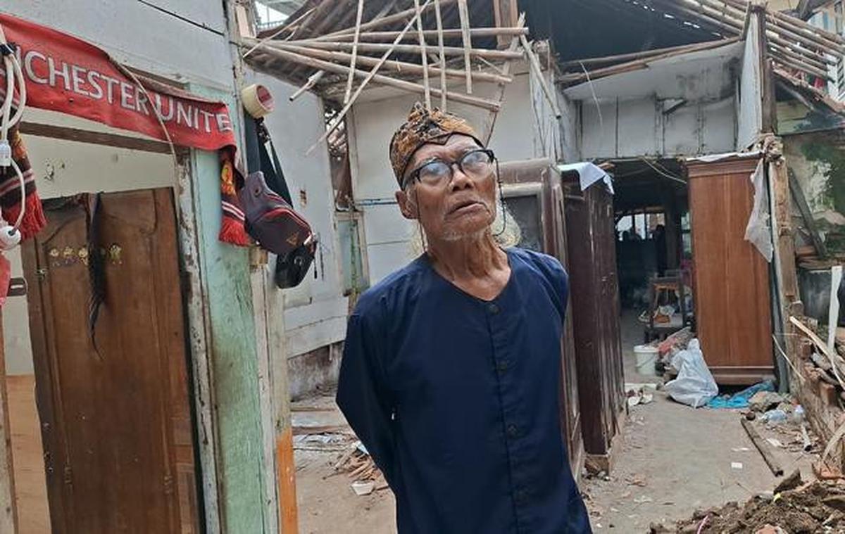 Rumah Diding Boneng Roboh, Menyesal Terlalu Santai Rawat Rumah Warisan yang Berusia 100 Tahun