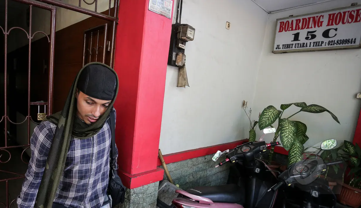 Suasana lokasi tempat terbunuhnya Deudeuh Alfisahrin, Jakarta, Rabu (15/4/2015). Rumah kos Boarding House di kawasan Tebet tampak sepi pasca terbunuhnya Deudeuh. (Liputan6.com/Faizal Fanani)