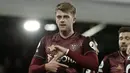 Striker Leeds United, Patrick Bamford melakukan selebrasi usai mencetak gol pertama timnya ke gawang Fulham dalam laga lanjutan Liga Inggris 2020/2021 pekan ke-29 di Craven Cottage, London, Jumat (19/3/2021). Leeds United menang 2-1 atas Fulham. (AFP/Matt Dunham/Pool)