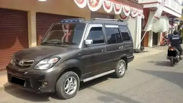 8 Modifikasi Nyeleneh Dua Mobil Jadi Satu Ini Bikin Geleng Kepala