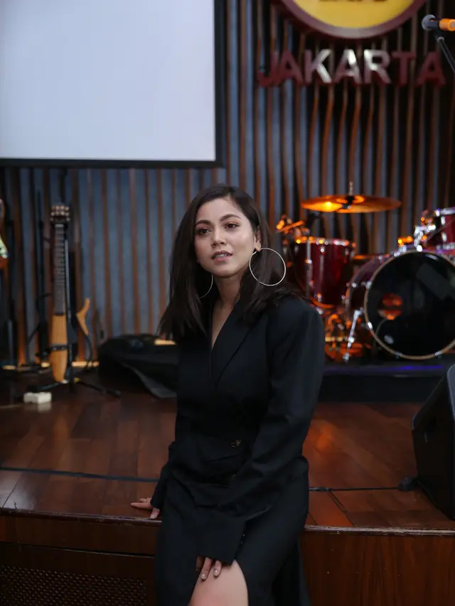 [Fimela] Kaka Azraff