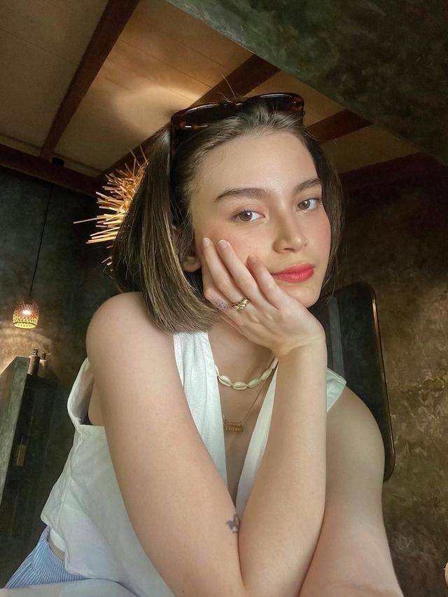 7 Potret Jubilee Marisa, Penyanyi yang Dikabarkan Jadi Kekasih Bio One