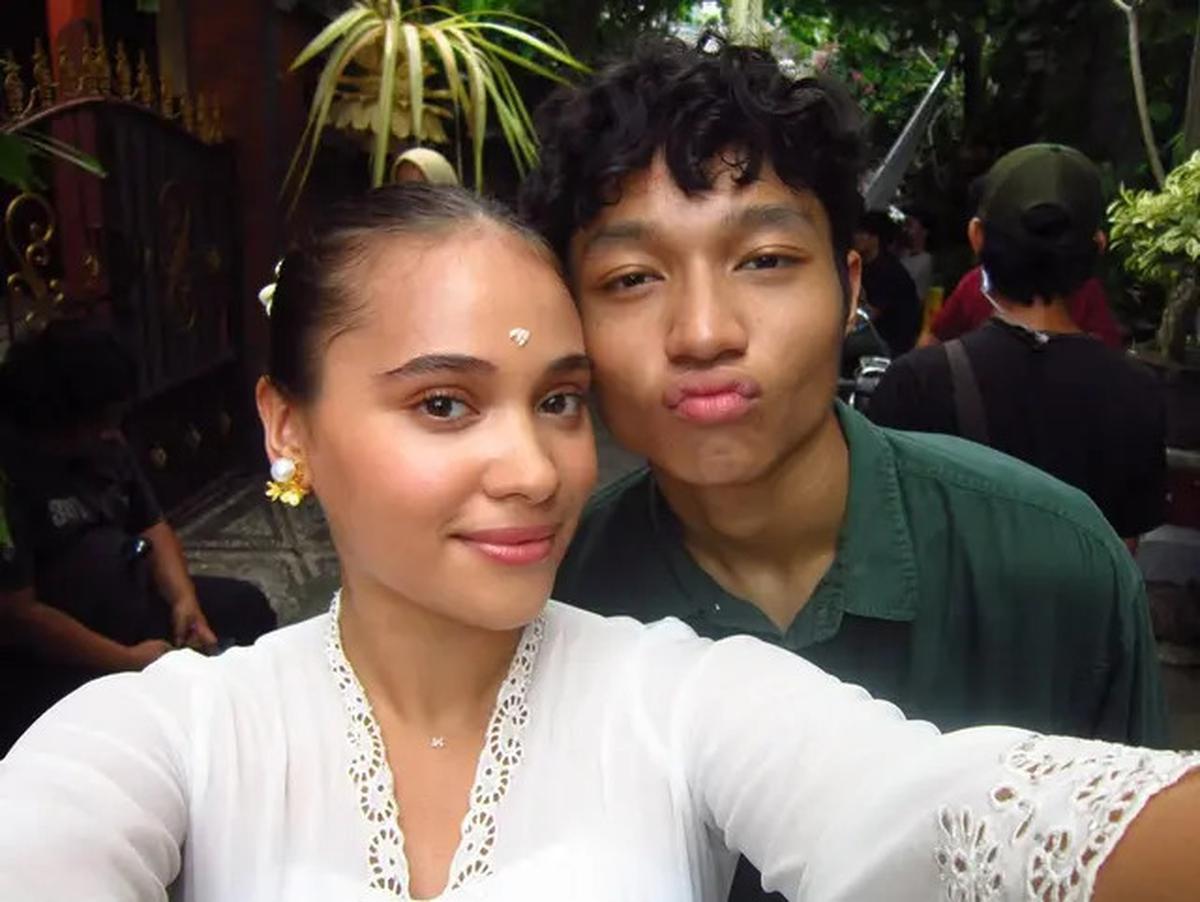 7 Potret Kiesha Alvaro dan Aurora Ribero Pemeran 'Komang', Kiesha Tulis Pesan Menyentuh
