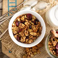 ilustrasi cara membuat muesli/Elena Veselova/shutterstock