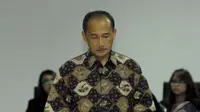 Eks Deputi Gubernur Bank Indonesia Budi Mulya mengaku sedih dan kecewa di PN Tipikor, Jaksel, Rabu (16/7/2014) (Liputan6.com/Miftahul Hayat)