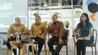 Tulus Abadi (pegang mikrofon) Ketua YLKI di acara Ngopi Bareng JKN tema Digitalisasi Layanan dengan Sistem Rujukan Online di Jakarta, Selasa (14/08). (Liputan6.com/Loop/Humas BPJS Kes)