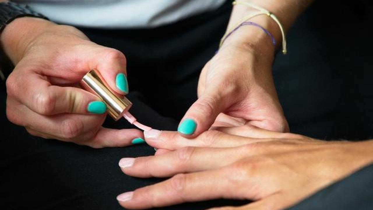 9 Ide Usaha Ibu Rumah Tangga yang Suka Fashion dan Kecantikan, Hobi Jadi Cuan
