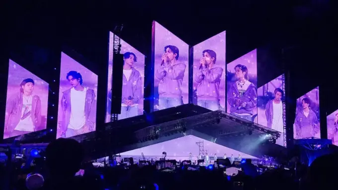 Konser BTS Yet to Come in Busan Asaid Main Stadium