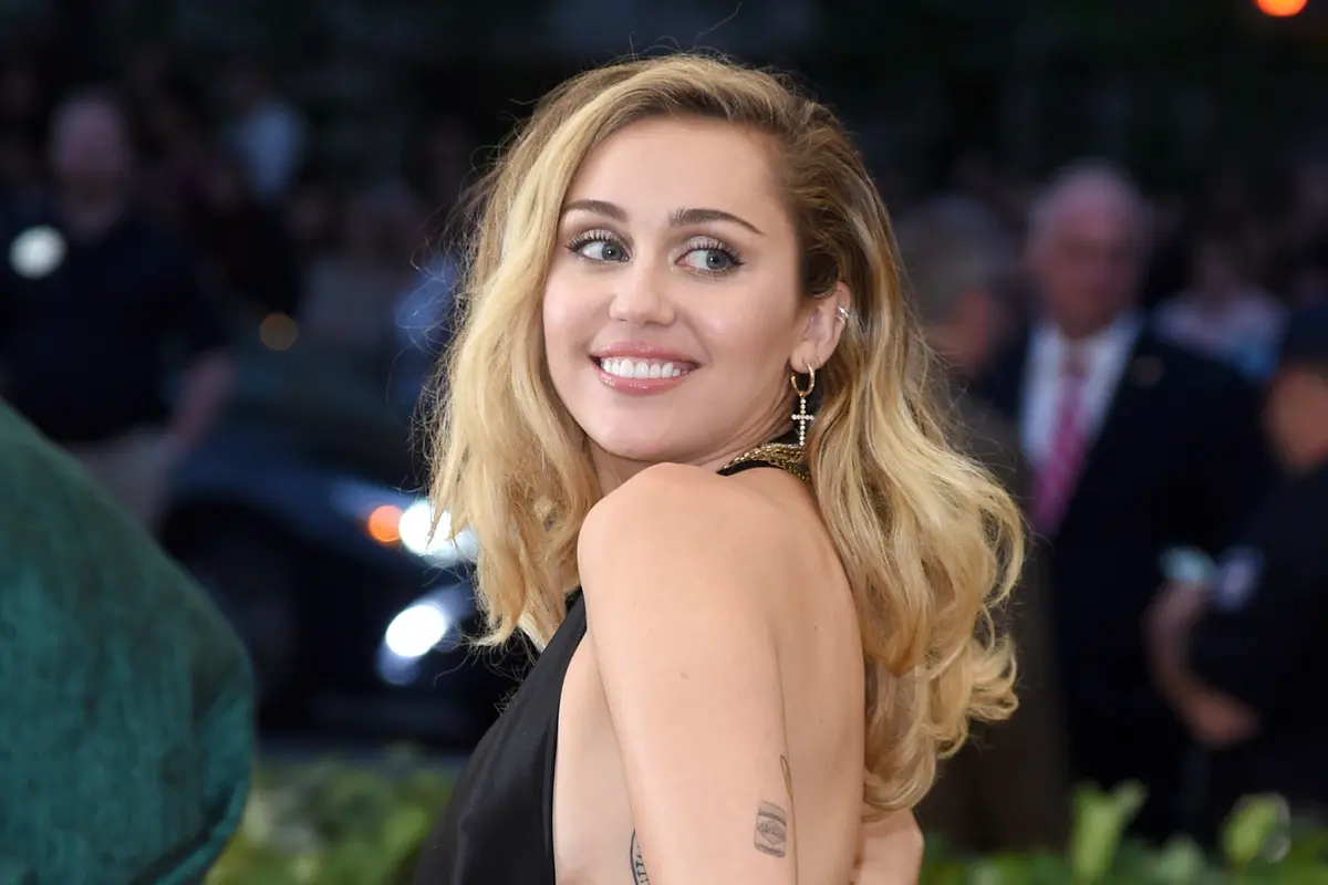 Miley Cyrus di Met Gala 2018