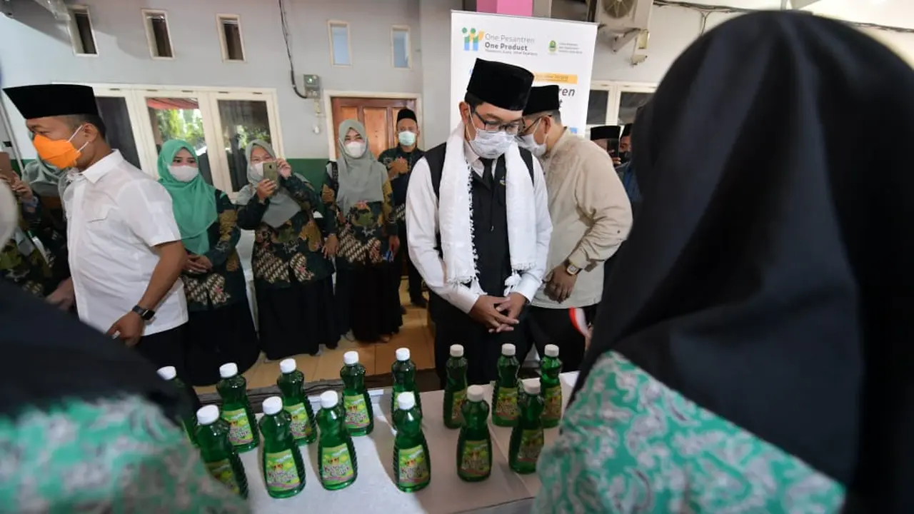 Cerita Produk Pesantren Jawa Barat yang Laris Manis di Ajang MotoGP Mandalika