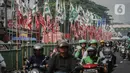 Pemasangan atribut partai secara sembarangan dapat membahayakan pengguna jalan