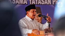 Kehadiran Prabowo untuk menghadiri acara 'Silaturahmi dan Tausiyah Kebangsaan' dan pemberian bingkisan kepada fakir miskin. (Liputan6.com/Angga Yuniar)