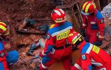 Beton Drainase Tiba-Tiba Roboh, Dua Pekerja Tertimpa