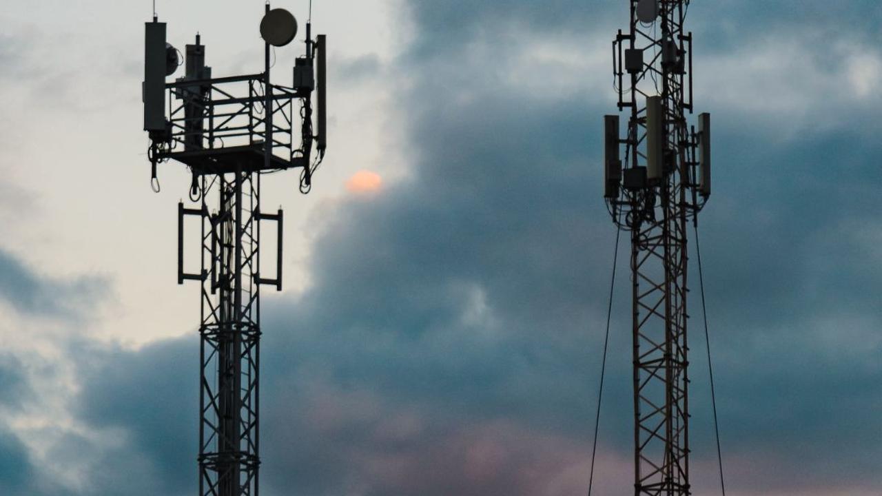 Selain itu, beberapa tugas lain juga telah menanti Dirut BAKTI ini. Beberapa di antaranya adalah satelit internet cepet High Throughput Satellite (HTS), Hot Backup Satellite (HBS), Palapa Ring Integrasi, dan akses internet.