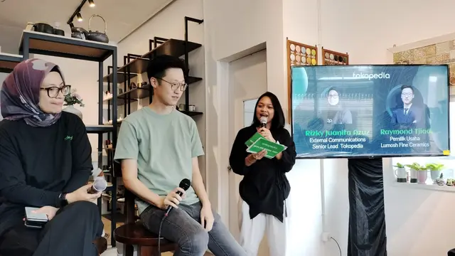 Lumosh Fine Ceramics menjelaskan "Dilayani Tokopedia."