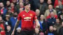 1. Phil Jones - Pria asal Inggris ini menjadi salah satu pemain yang wajahnya paling sering muncul di media sosial. Penyebabnya, bek Manchester United itu kerap memperlihatkan mimik wajah kocak saat beraksi di lapangan. (AFP/Paul Ellis)
