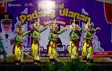 Festival Padhang Ulanan: Upaya Banyuwangi Menjaga Warisan Seni Budaya Melibatkan Ribuan Pelajar