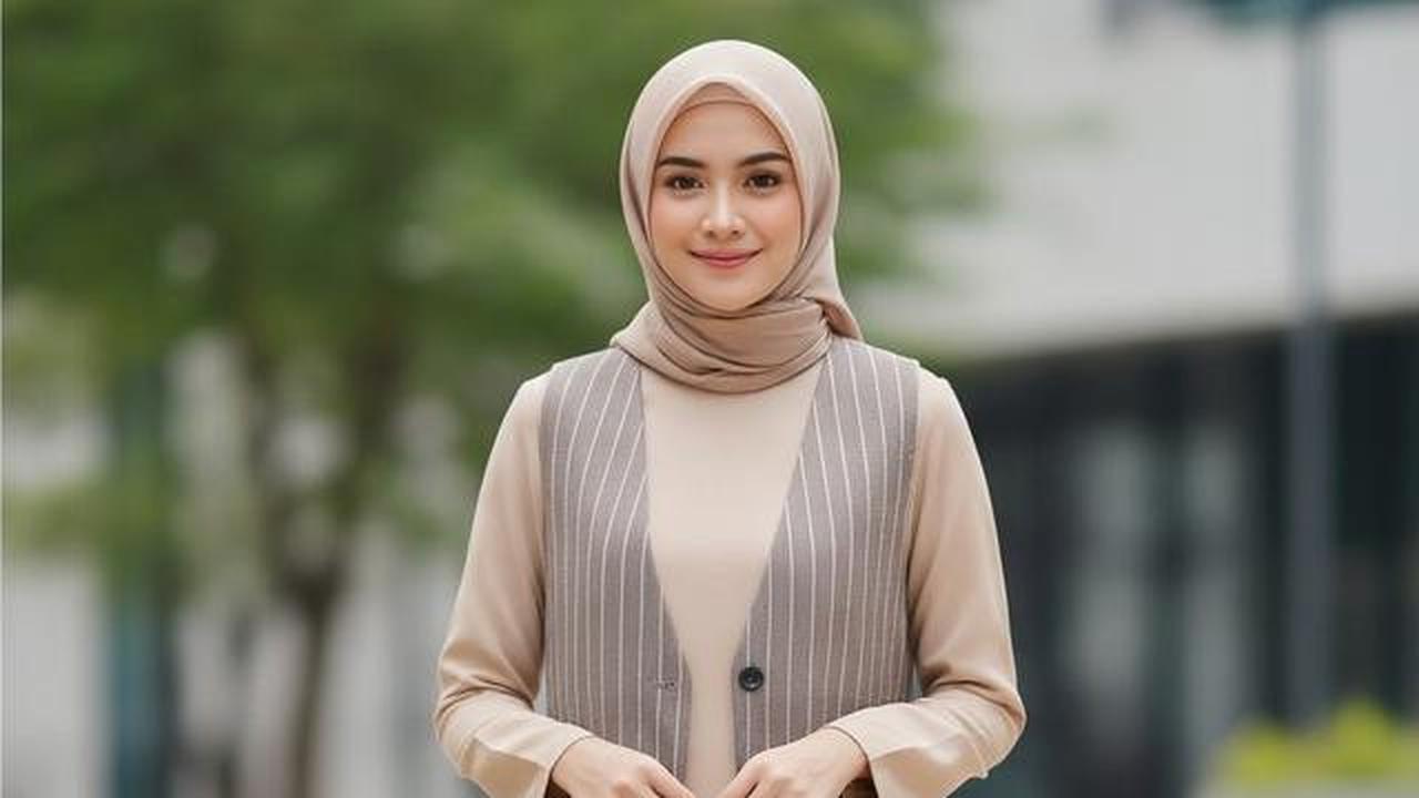 Perbandingan Gamis Rompi vs Gamis Biasa: Kelebihan, Kekurangan, dan Situasi Pemakaian Terbaik