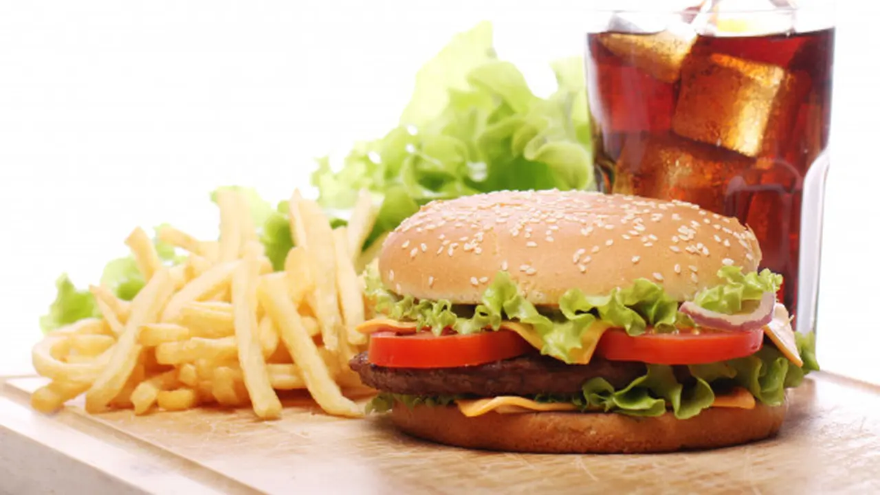 Hindari Makanan Junk Food