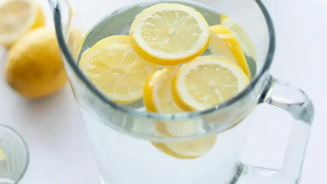 4 Manfaat Minum Air Lemon yang Kerap Tidak Disadari Orang, Salah Satunya Detoksifikasi