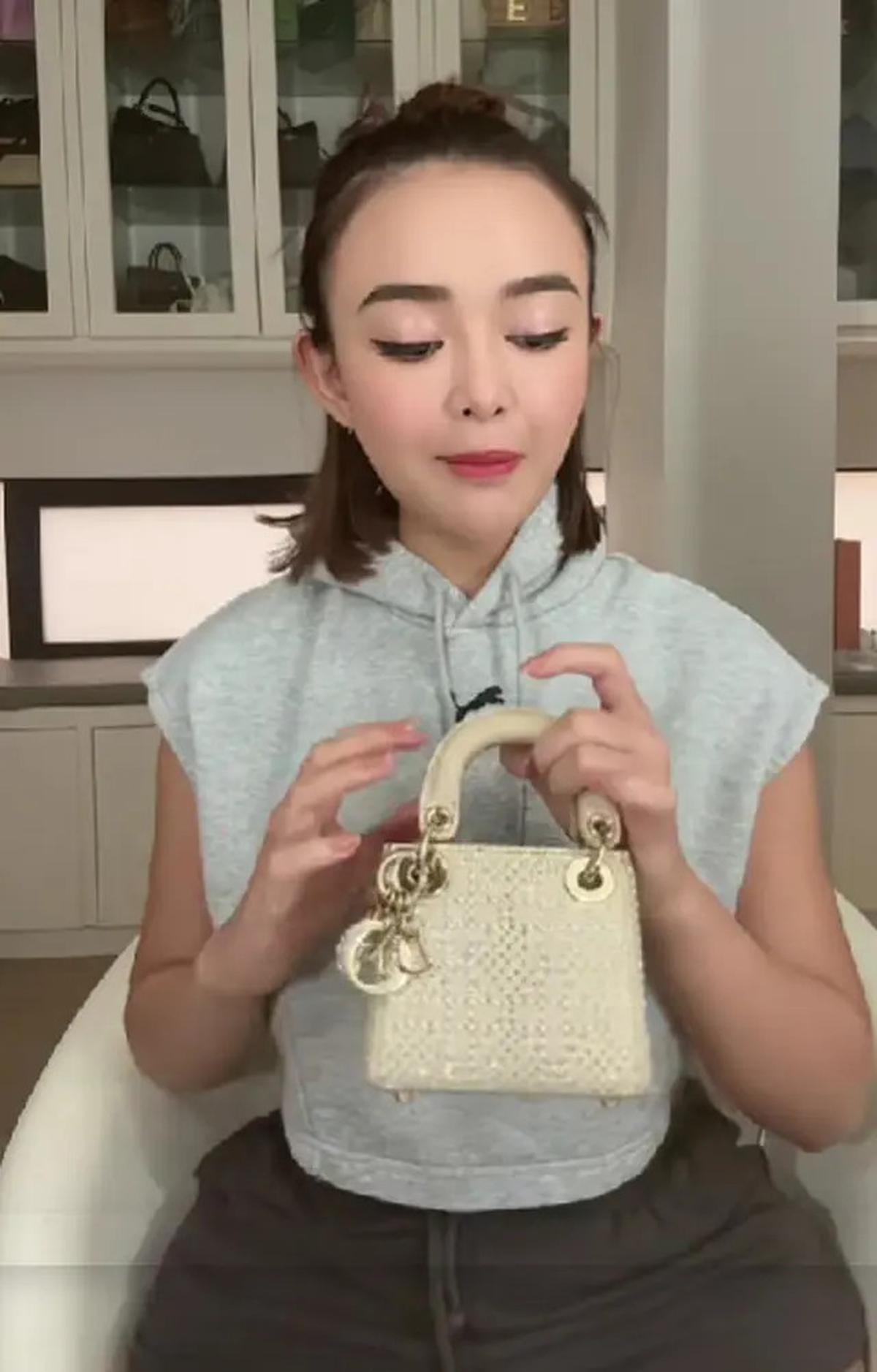 Intip Koleksi Tas Mini Amanda Manopo, Bentuk dan Ukurannya Curi Perhatian