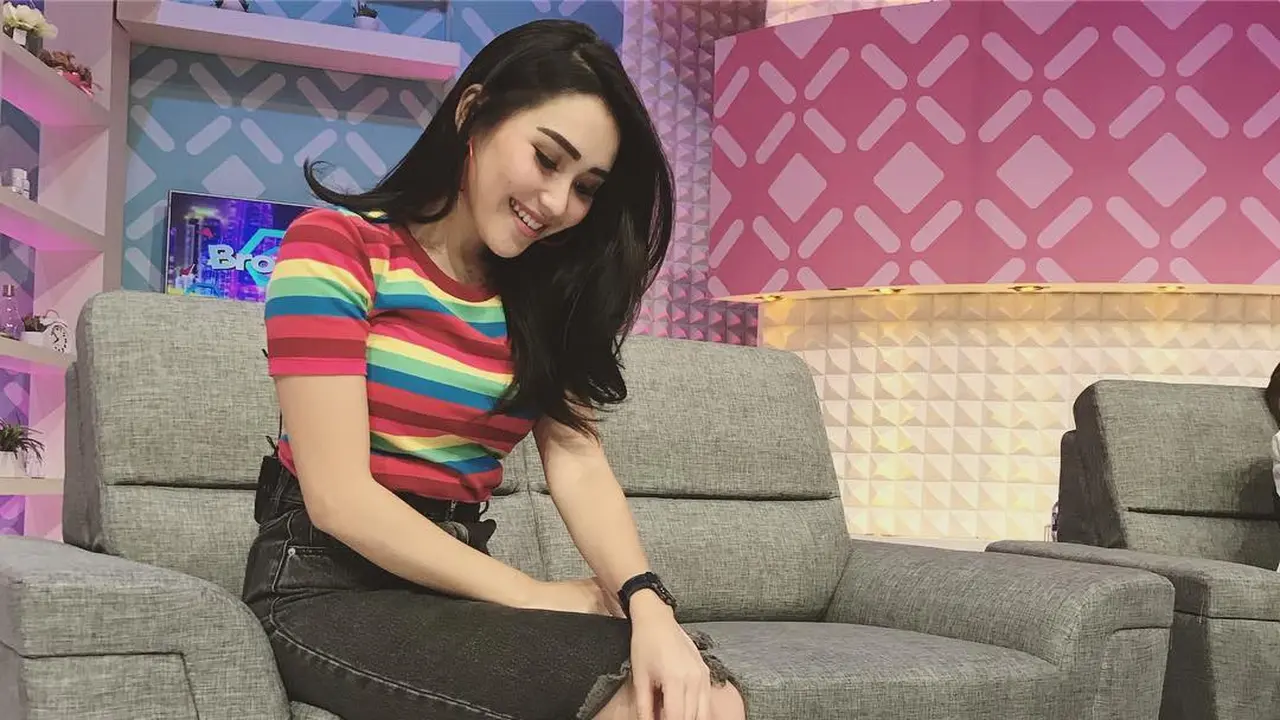 [Bintang] Ayu Ting Ting