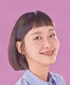 Memiliki wajah cantik alami dan kemampuan akting mumpuni, Kim Go Eun selalu sukses tampil memesona di setiap drama atau film yang ia mainkan. Salah satu hal yang tidak kalah menarik perhatian dari penampilan aktris 30 tahun ini adalah gaya rambutnya. (Instagram/simply.kge).