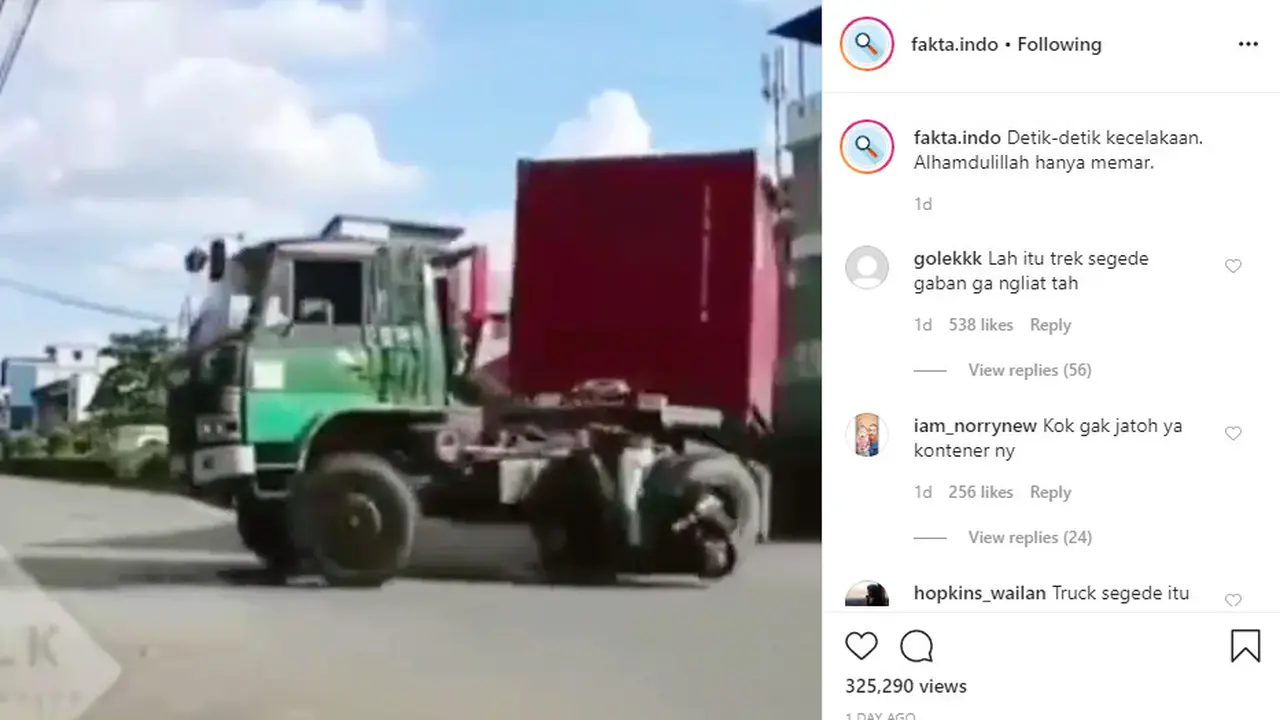 Sebuah kecelakaan antara sepeda motor dengan truk kontainer kembali terjadi. Seperti dilansir akun Instagram @fakta.indo,