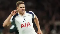 Real Madrid Goda Tottenham, Van de Ven Dibidik lewat Skema Tukar Tambah