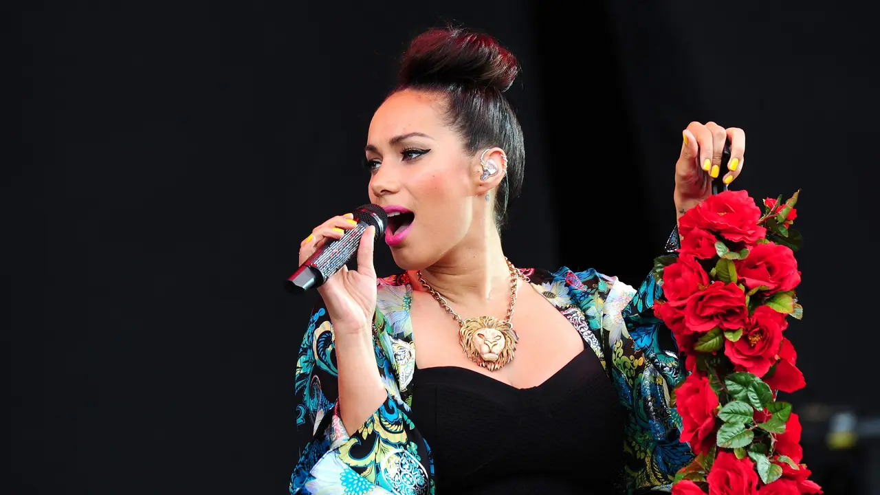 Leona Lewis (Celebritysupper.com)