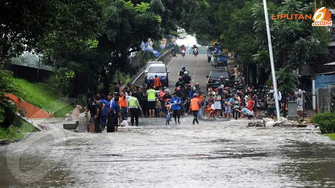 1-simatupang-banjir-140114-a.jpg