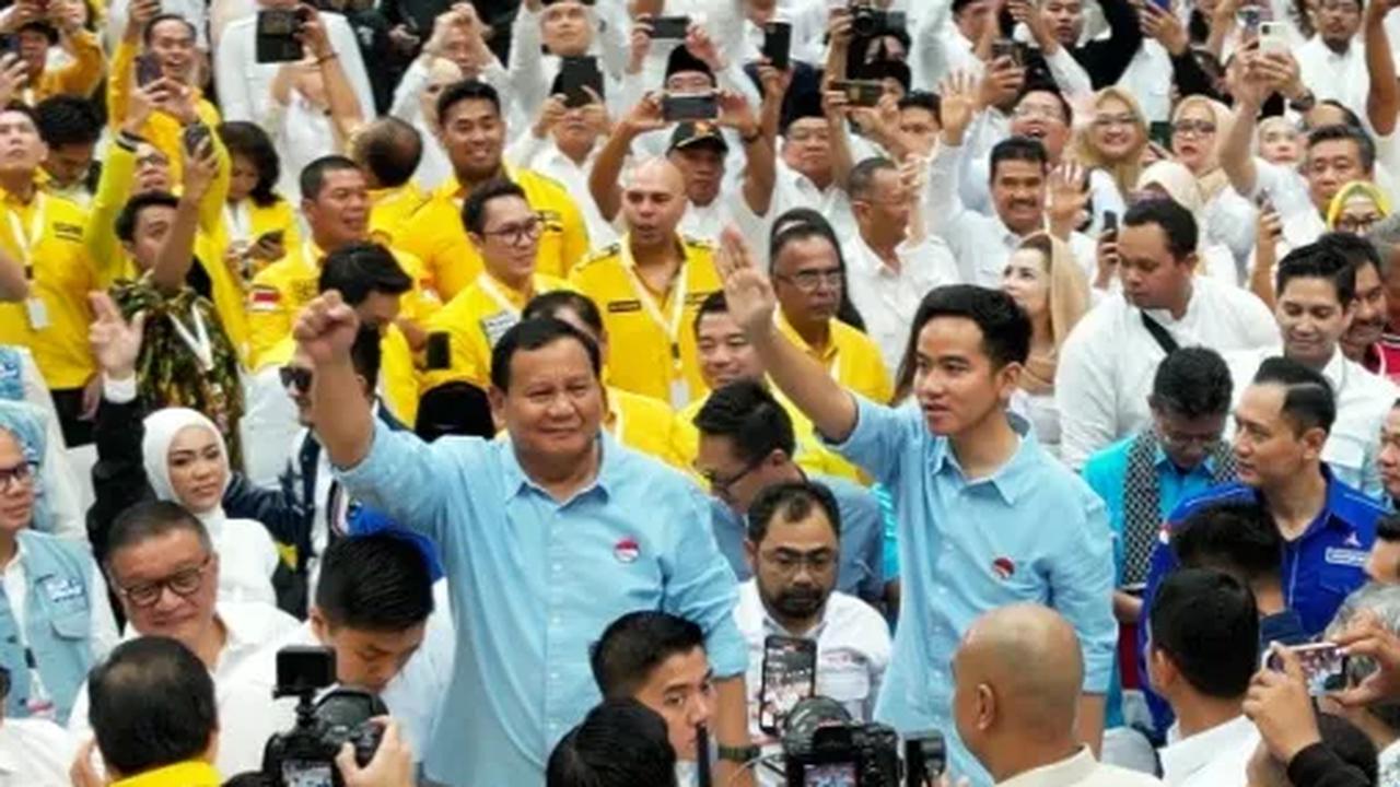 VIDEO: Momen Prabowo dan Gibran Jalani Tes Kesehatan di RSPAD Gatot Soebroto