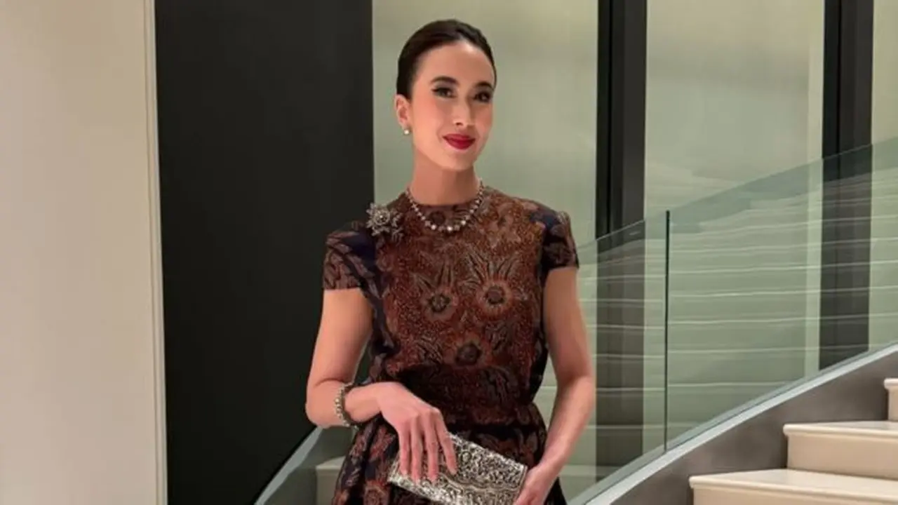 7 Potret Widiyanti Putri Wardhana Menteri Pariwisata RI dengan Style Outfit Modern, Penuh Pesona (credit: instagram.com/widi.wardhana).
