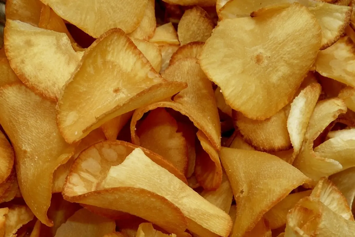 Cara Mudah Bikin Keripik Singkong Anti Lembek, Hanya Butuh Bahan Dapur Ini