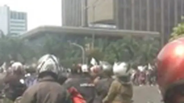 Ratusan Buruh Berdemo, Lalu Lintas Tersendat